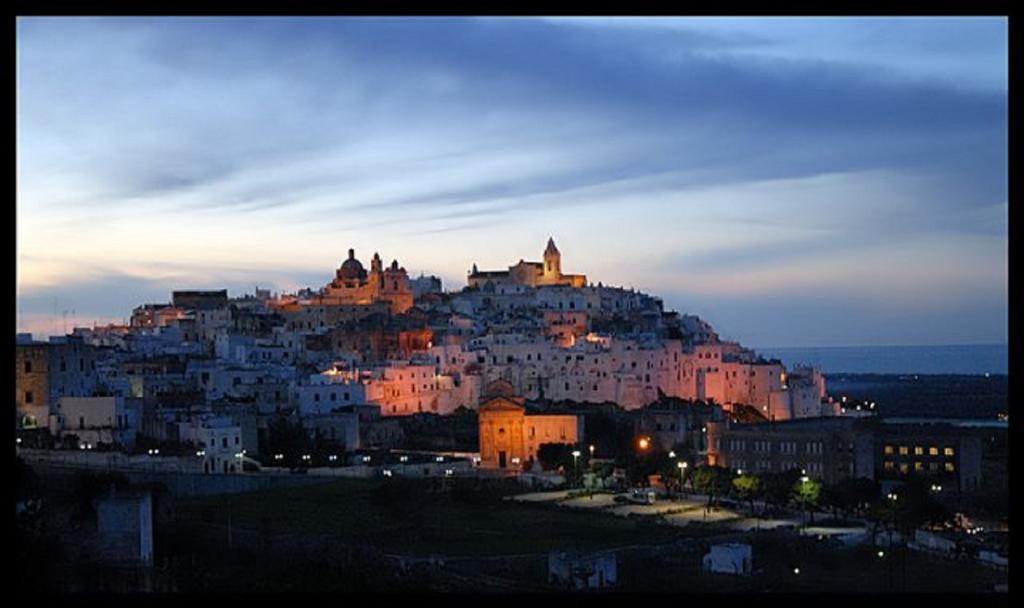 Trulli Aurasia Остуні Екстер'єр фото